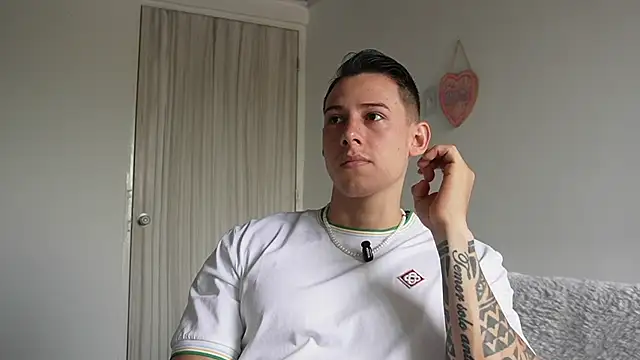Muscle King Cum online show from May 18, 2:56 pm