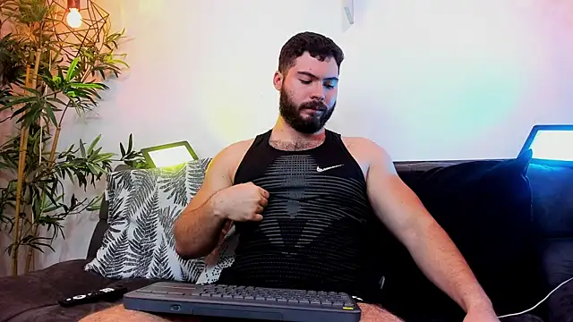 Snapshot of SebastianVilla_ chatting on July 1, 11:15 pm SebastianVilla online show from July 1, 11:15 pm