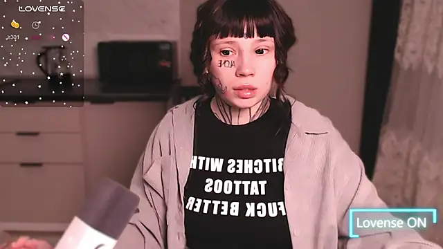 tradishka online show from March 17, 10:28 pm