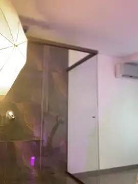 Emilia Bakerr online show from December 3, 7:00 pm