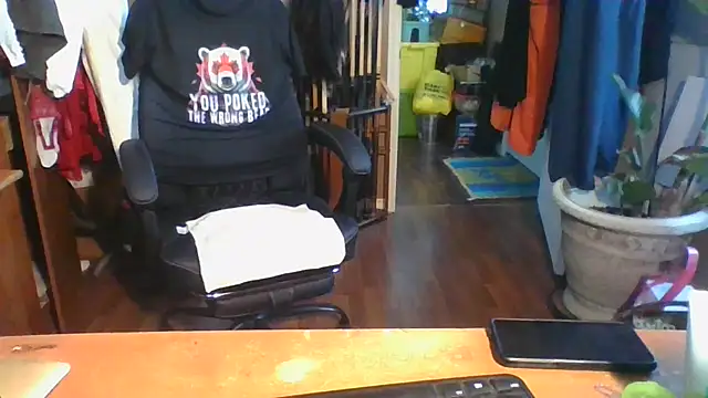 Daremeknot online show from March 13, 1:51 pm