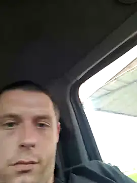 Snapshot of Dut421@xh chatting on October 26, 8:04 pm Dut421xh online show from October 26, 8:04 pm