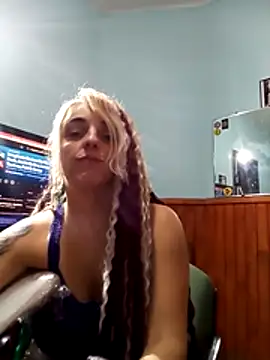 Snapshot of nenamalanenamala chatting on June 11, 6:28 pm nenamalanenamala online show from June 11, 6:28 pm