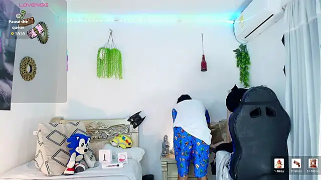 huge armound online show from March 24, 8:03 pm