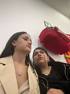  Caroliinee  online show from January 28, 7:21 pm