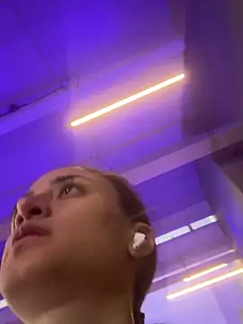  Caroliinee  online show from January 31, 3:33 pm