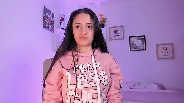  Caroliinee  online show from February 16, 1:58 am