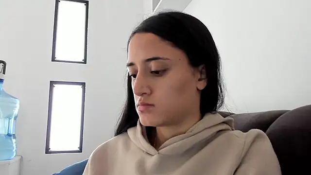  Caroliinee  online show from February 19, 4:22 pm