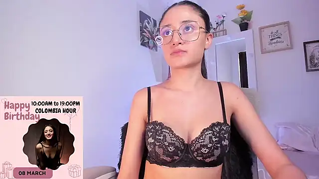  Caroliinee  online show from March 7, 7:16 pm