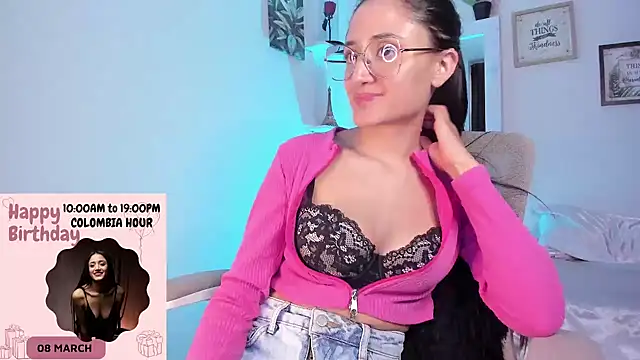  Caroliinee  online show from March 7, 10:21 pm