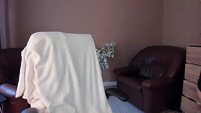 KaylaLaine online show from February 13, 7:37 am