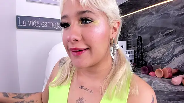 miss danika online show from January 27, 11:11 am