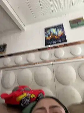 lucianaroy online show from December 21, 12:31 am