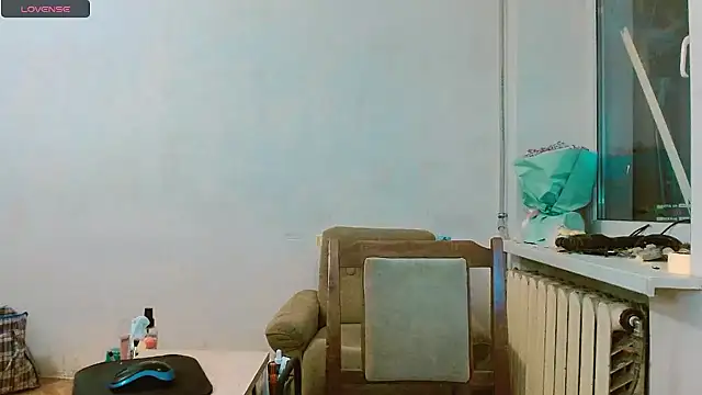 Snapshot of RosaJil chatting on February 23, 1:10 pm RosaJil online show from February 23, 1:10 pm