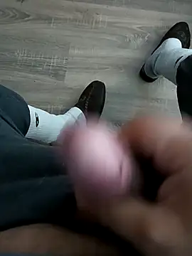 Snapshot of DANY49DANY49 chatting on February 25, 6:58 am DANY49DANY49 online show from February 25, 6:58 am