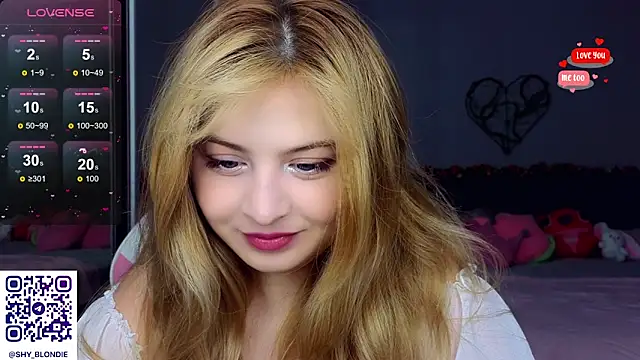 Snapshot of shy_blondiee chatting on January 23, 10:33 pm shy blondiee online show from January 23, 10:33 pm
