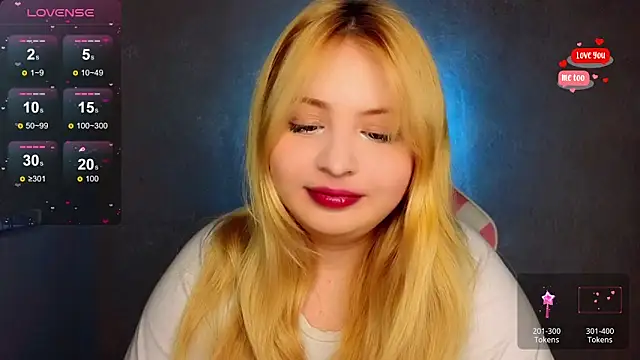 Snapshot of shy_blondiee chatting on March 18, 11:31 pm shy blondiee online show from March 18, 11:31 pm