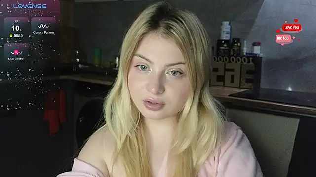 shy blondiee online show from May 28, 10:07 pm