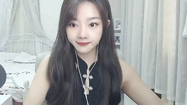 Snapshot of Jenny-Z chatting on April 15, 1:45 am Jenny-Z online show from April 15, 1:45 am