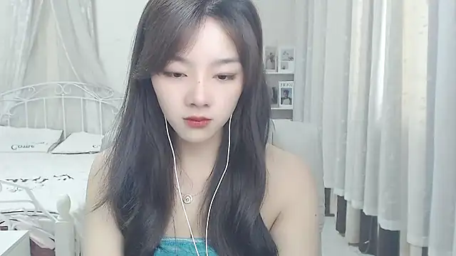 Snapshot of Jenny-Z chatting on April 20, 2:14 am Jenny-Z online show from April 20, 2:14 am