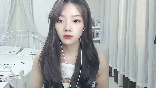 Snapshot of Jenny-Z chatting on April 23, 1:51 am Jenny-Z online show from April 23, 1:51 am