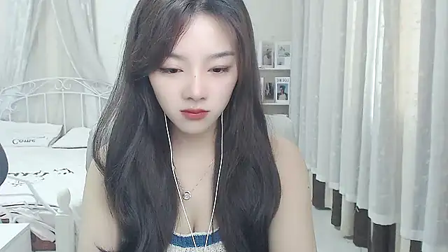 Snapshot of Jenny-Z chatting on April 27, 1:58 am Jenny-Z online show from April 27, 1:58 am