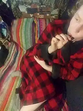 Snapshot of shadow199393 chatting on December 8, 5:18 am shadow199393 online show from December 8, 5:18 am