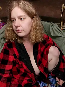 Snapshot of shadow199393 chatting on February 19, 3:57 am shadow199393 online show from February 19, 3:57 am