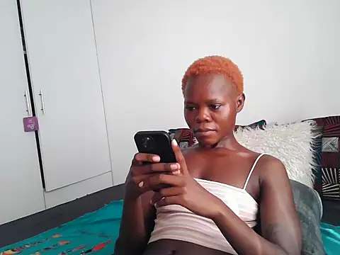 Snapshot of petiteebony_81 chatting on May 19, 6:42 am petiteebony 81 online show from May 19, 6:42 am
