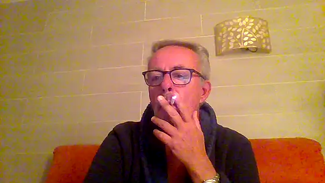 tuggy59 online show from December 15, 4:28 am