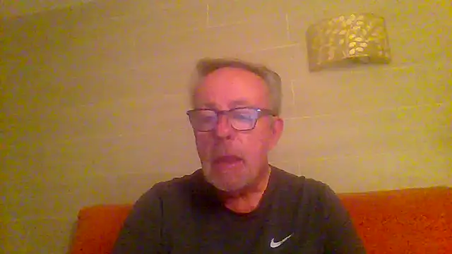 tuggy59 online show from April 16, 5:19 am