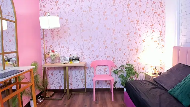 taylor bennet online show from April 17, 11:35 am