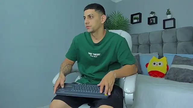 Alex cute77 online show from May 21, 12:12 pm
