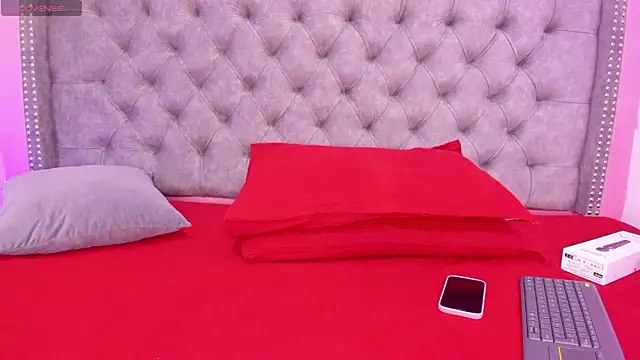 Sofia Girl  online show from March 15, 7:47 am