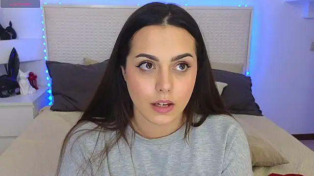 Snapshot of Eva_Rogers_ chatting on January 22, 1:53 pm Eva Rogers  online show from January 22, 1:53 pm