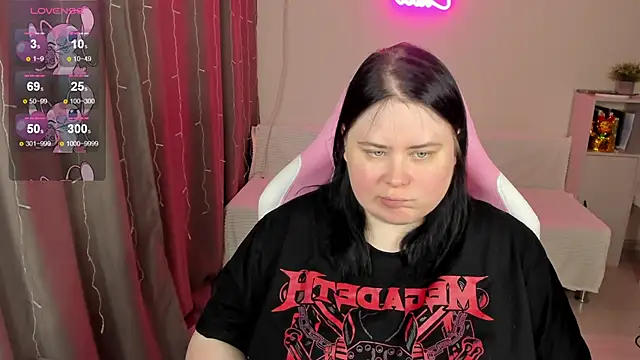 Snapshot of Akemi_BBW chatting on April 10, 9:03 am Akemi BBW online show from April 10, 9:03 am