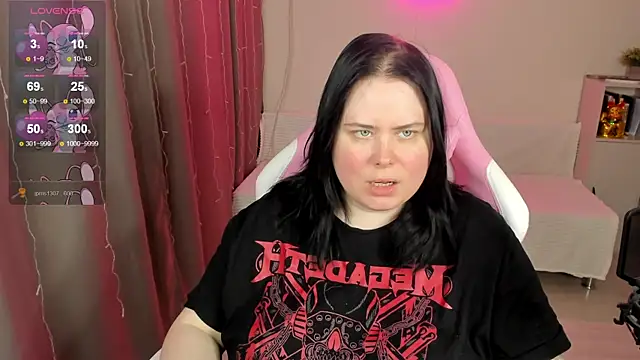 Snapshot of Akemi_BBW chatting on April 11, 7:45 am Akemi BBW online show from April 11, 7:45 am