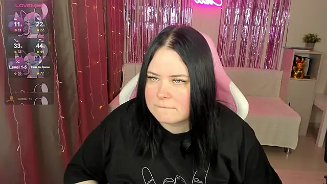 Snapshot of Akemi_BBW chatting on April 30, 10:21 am Akemi BBW online show from April 30, 10:21 am