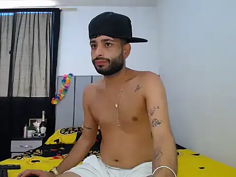 Snapshot of Evilboy555 chatting on November 22, 3:00 pm Evilboy555 online show from November 22, 3:00 pm