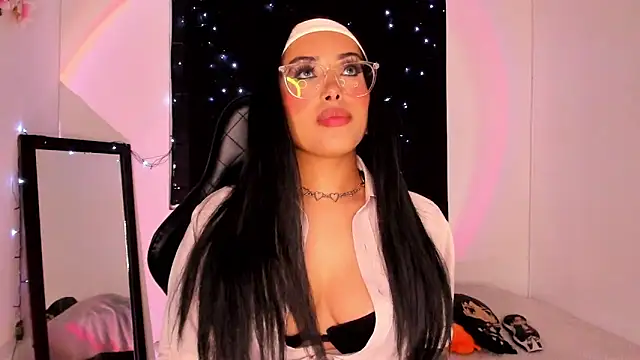 Snapshot of willow_poisson chatting on February 1, 8:58 pm willow poisson online show from February 1, 8:58 pm