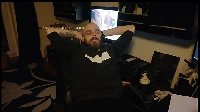 Snapshot of HardAlready chatting on December 4, 6:39 pm HardAlready online show from December 4, 6:39 pm