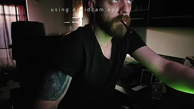 Snapshot of HardAlready chatting on March 6, 5:24 am HardAlready online show from March 6, 5:24 am