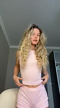 JessIsLove online show from February 25, 5:06 am