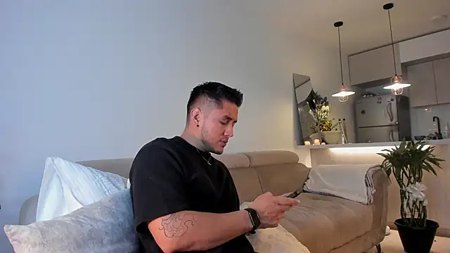 Snapshot of Chriskyle_ chatting on March 4, 1:23 am Chriskyle online show from March 4, 1:23 am