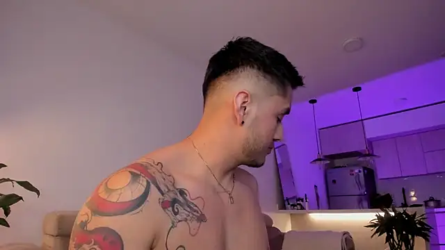 Snapshot of Chriskyle_ chatting on March 20, 10:40 pm Chriskyle online show from March 20, 10:40 pm