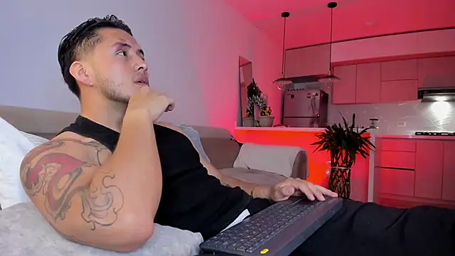 Snapshot of Chriskyle_ chatting on September 23, 12:24 am Chriskyle online show from September 23, 12:24 am