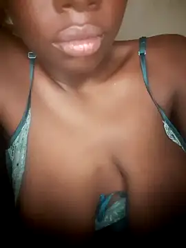 Snapshot of Saggy_boobs chatting on December 8, 11:51 pm Saggy boobs online show from December 8, 11:51 pm