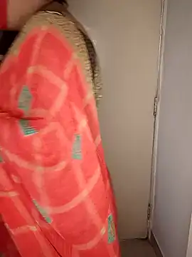 Snapshot of Love-priya chatting on December 14, 7:07 am Love-priya online show from December 14, 7:07 am