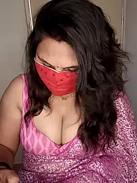 Snapshot of Love-priya chatting on January 27, 7:45 am Love-priya online show from January 27, 7:45 am