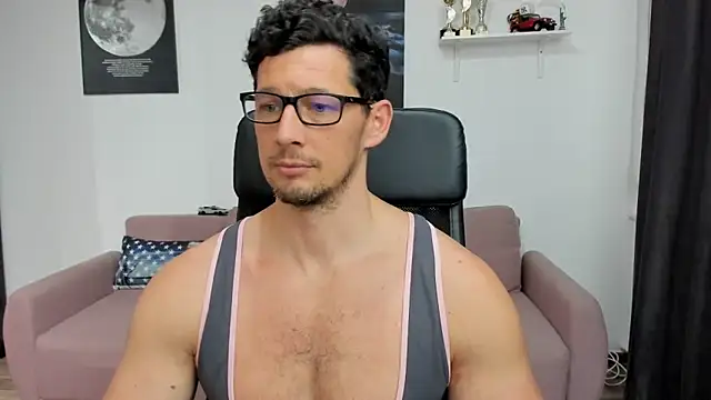 BrutusK08 online show from March 21, 11:44 am